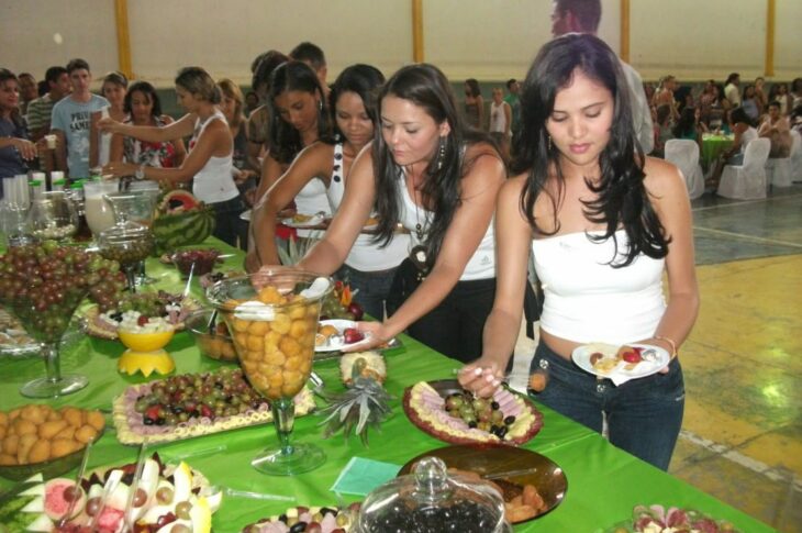 Lucivania recpicionista da prefeitura