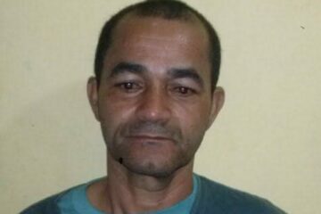 Agnaldo Ferreira de Oliveira, 46 anos, estava amarrado por um lençol em uma grade da cela. (Foto: Lay Amorim/Brumado Notícias).