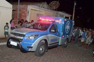 O corpo do lavrador João Batista Soares Souza, 45 anos, foi encaminhado para o IML de Guanambi. (Foto: Aloísio Costa/Informe Cidade).