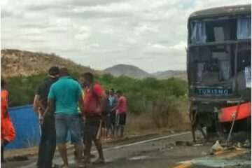 Ônibus da Banda Luxuria