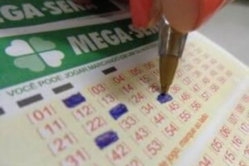 Mega-sena aposta casa lotérica sorteio loteria (Foto: Paola Fajonni/G1)