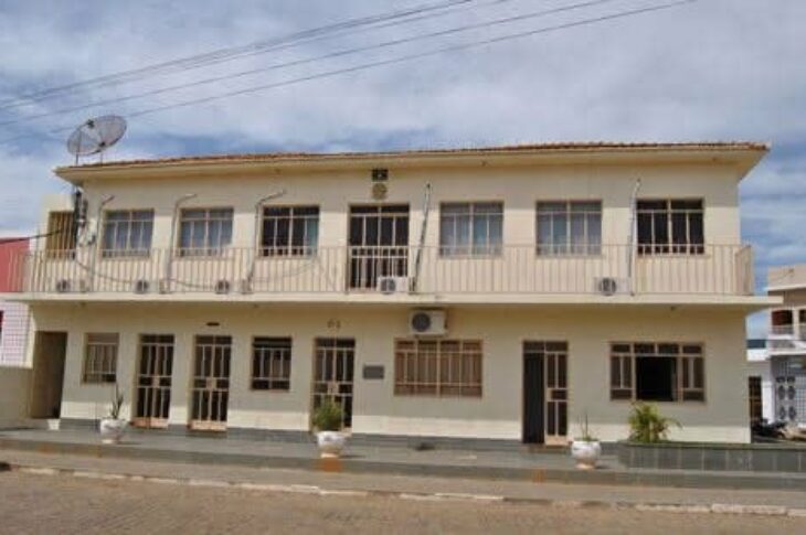 O vice-prefeito João Careca (PMDB) já assumiu o comando da cidade. (Foto: Divulgação).