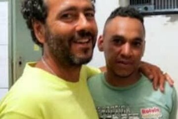 Marcos Palmeira ao lado do ladrão