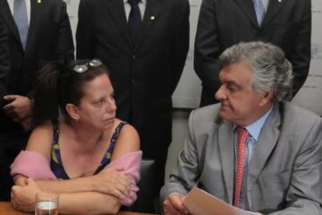 A médica Cubana Ramona Matos teria abandonado o programa Mais Médicos, de acordo com o deputado Ronaldo Caiado Givaldo Barbosa / Agência O Globo Leia mais sobre esse assunto em http://oglobo.globo.com/pais/cubana-decide-abandonar-programa-mais-medicos-11504766#ixzz2sS1zjvwO © 1996 - 2014. Todos direitos reservados a Infoglobo Comunicação e Participações S.A. Este material não pode ser publicado, transmitido por broadcast, reescrito ou redistribuído sem autorização.