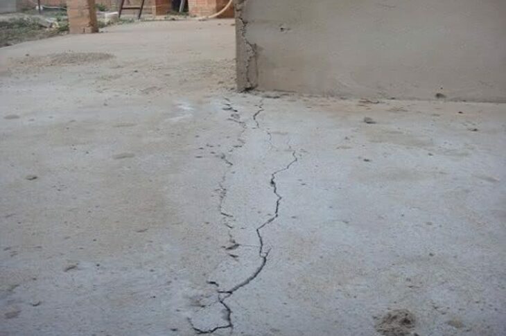 Segundo vários relatos de moradores, objetos caíram e janelas tremeram, comerciantes correram para as ruas, sem entender a situação.(Foto Reprodução)