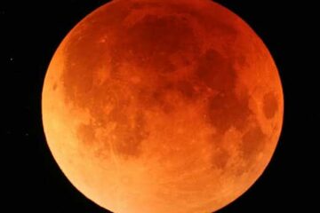 O fenômeno é chamado de Lua Vermelha ou Lua Sangrenta (Foto Reprodução)