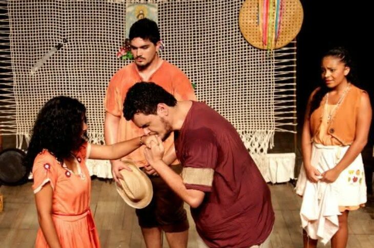 Companhia de Teatro Atores em Conserva com a peça 'Cordel do Amor Sem Fim' (Foto: Pedro Gonçalves)
