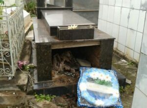 Túmulo de ex-prefeito de Barra da Estiva