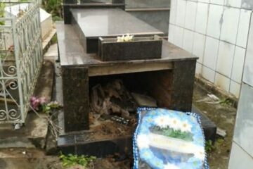 Túmulo de ex-prefeito de Barra da Estiva