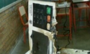 Urna foi incendiada com gasolina - Divulgação