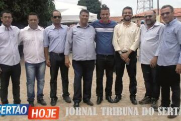 Dr. Gimmy, prefeito de Malhada, ao lado do Presidente da Codevasf Elmo Vaz (Foto: Leonardo Oliva/Tribuna do Sertão)