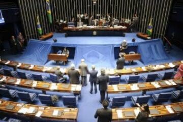 Comissão do Senado aprova projeto que reduz tempo de campanha e horário eleitoral