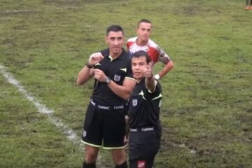 Narrador foi expulso pelo árbitro. (Reprodução)