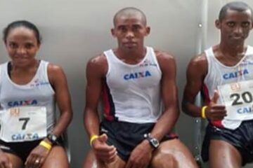 Joziane Cardoso (à esquerda) – Carlos dos Santos (no meio) e Giovani dos Santos (à direta) / Foto: Arquivo pessoal