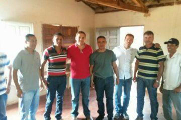 Oposição de Feira da Mata reúne com deputado Luciano Ribeiro