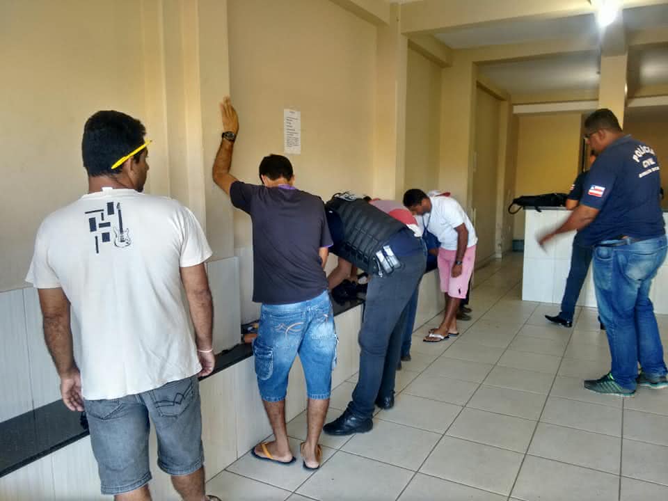 Foto: Cotidiano Policial, material apreendido.