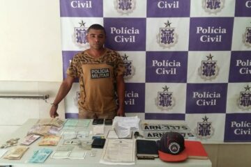 Detido com dinheiro Falso: Foto Cotidiano Policial