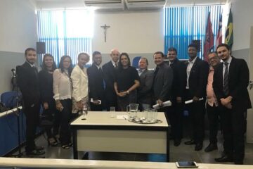 Reunião,reprodução rede socia