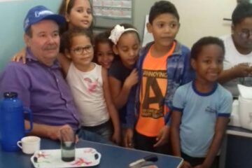 Prefeito Dezin visita colégio no distrito de Canabrava,zona rural de Malhada.Foto: ASCOM