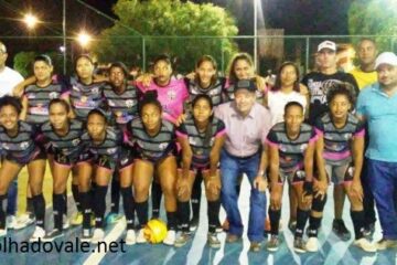 Equipe do Arsenal de Carinhanha conquista título na noite de domingo (15), em Serra de João Alves,em Malhada.