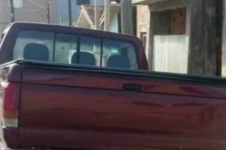 O veículo modelo F 100 foi furtado na Praça do Mercado,em Carinhanha,no Oeste da Bahia. Foto: reprodução da família.