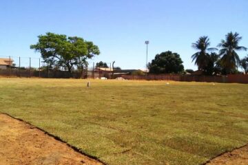 O campo será entregue à população de Juvenília, no Norte de Minas, neste sábado (21). Foto: Folha do Vale.