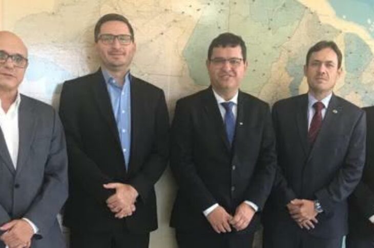 Prefeito Jairo reúne em Brasília para tratar da liberação do aeroporto de Guanambi, na quinta-feira (10).Foto: ASCOM.
