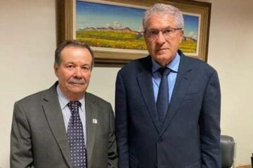 O prefeito Valdemar Lacerda Silva Filho cumpre agenda em Brasília, com o deputado José Rocha.Foto :Divulgação.