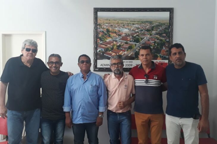 Prefeito de Feira da Mata recepciona empresários na manhã desta terça-feira (29).Foto: Divulgação.