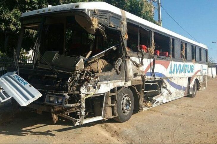 Ônibus da empresa Liviatur envolvido no acidente com quatro vítimas em Guanambi, na noite de quarta-feira (2). Foto:Internet.