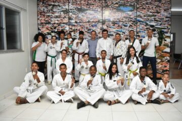 Prefeito Jairo recepciona atletas de Taekwondo .Foto: Divulgação.