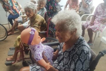 PM faz natal antecipado no Lar dos Velhinhos, em Guanambi.Foto:PM