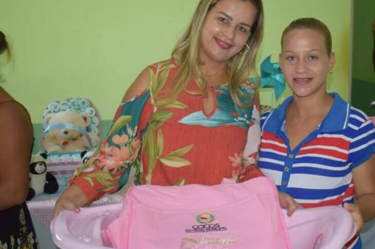 Os kits foram entregues na quinta-feira (28),na cidade de Cocos.Divulgação.