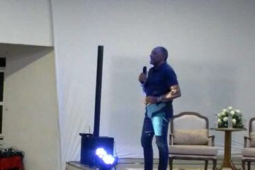 Geraldo Rufino ministra palestra na cidade de Guanambi,no sudoeste da Bahia.