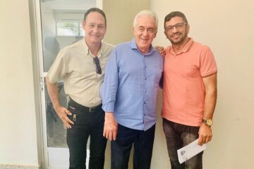 Prefeito de Iuiú encontra com Otto Alencar,em Guanambi.Foto: Reinaldo Góes