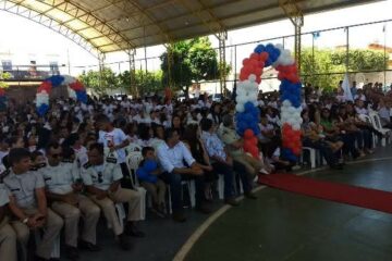 A cerimônia de formação de 830 alunos foi realizada na manhã desta terça-feira (10), em Guanambi. Foto: Willian Silva