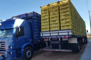 AS carretas foram apreendidas em Urandi, no sudoeste da Bahia,na terça-feira(17).