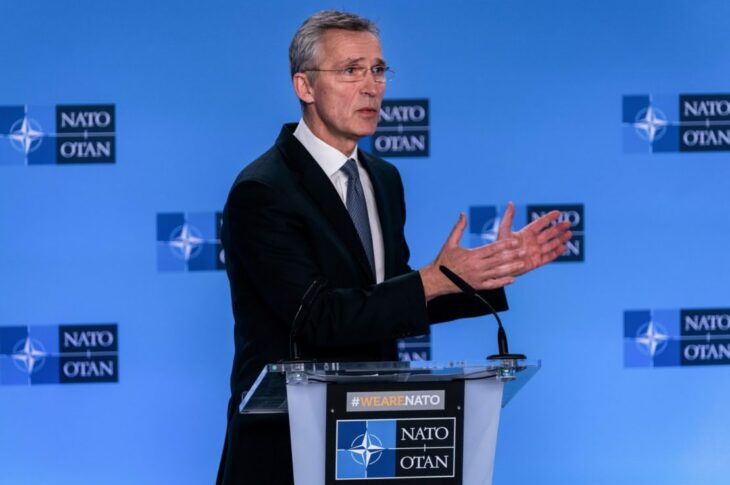 O secretário-geral da Otan, Jens Stoltenberg, em foto desta segunda-feira (6). — Foto: Kenzo Tribouillard / AFP