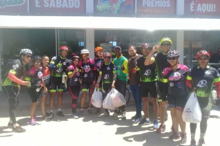 Alimentos arrecadados.