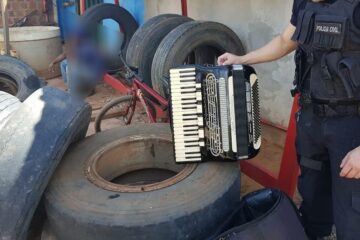 Sanfona recuperada pela polícia