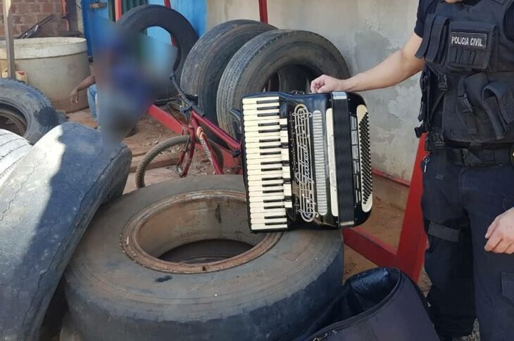 Sanfona recuperada pela polícia