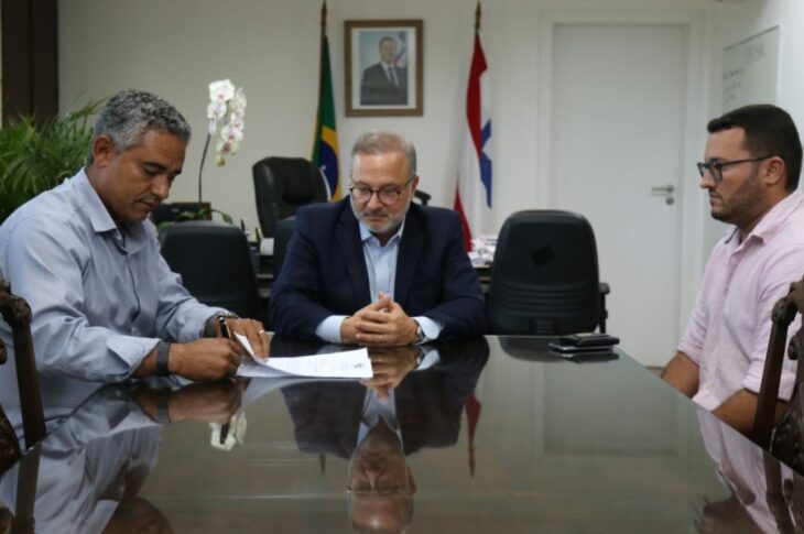 Prefeito Cidim,Fábio e ramo.Foto:ASCOM