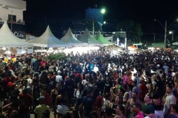 Segunda noite do Carinhanha Folia 2020 leva cerca de 10 mil pessoas.Foto: JC.