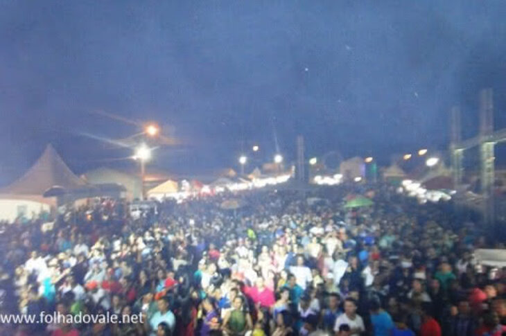 Avenida Santo Antônio,em Carinhanha.Carnaval 2019.