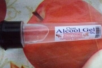 Farmácia de Carinhanha comercializa álcool em gel de 40 ml por R$ 8,00.Foto:reprodução consumidor.
