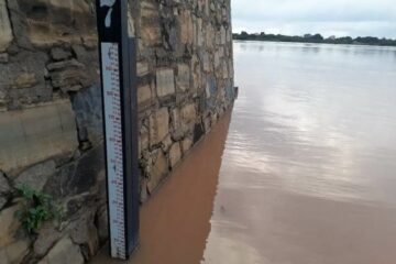 Rio São Francisco atinge 6 metros neste sábado(7).Foto: Zé Castor