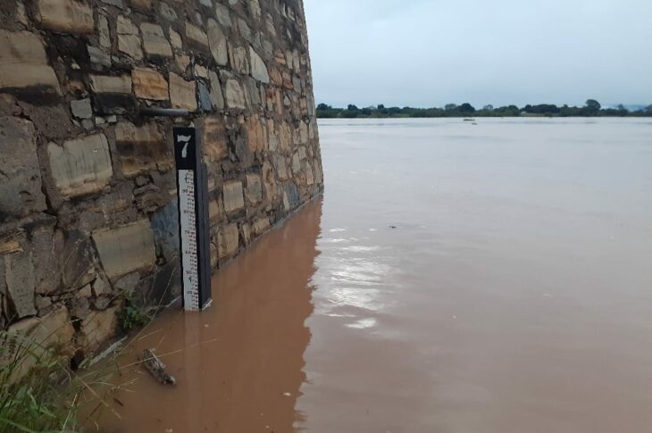 Enchente no Rio São Francisco em Carinhanha começa a perder intensidade.Foto: Zé Castor.