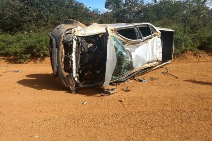 Funcionária da INB capota carro em Caetité.Foto:reprodução Radar030.