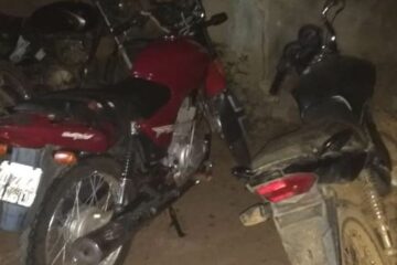 Motos apreendidas na zona rural de Carinhanha.Foto:PM.