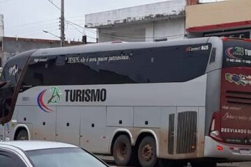ônibus da empresa ZS Turismo é denunciado pelo prefeito de Bom Jesus da Lapa.